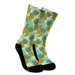Tropical Vintage Pineapple Pattern Print Crew Socks
