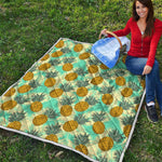 Tropical Vintage Pineapple Pattern Print Quilt