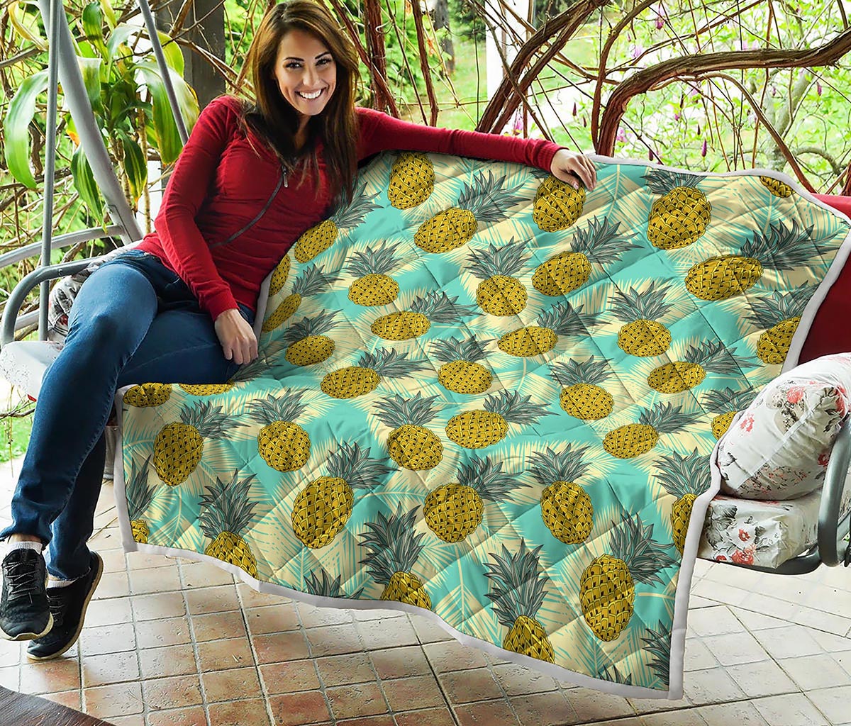 Tropical Vintage Pineapple Pattern Print Quilt