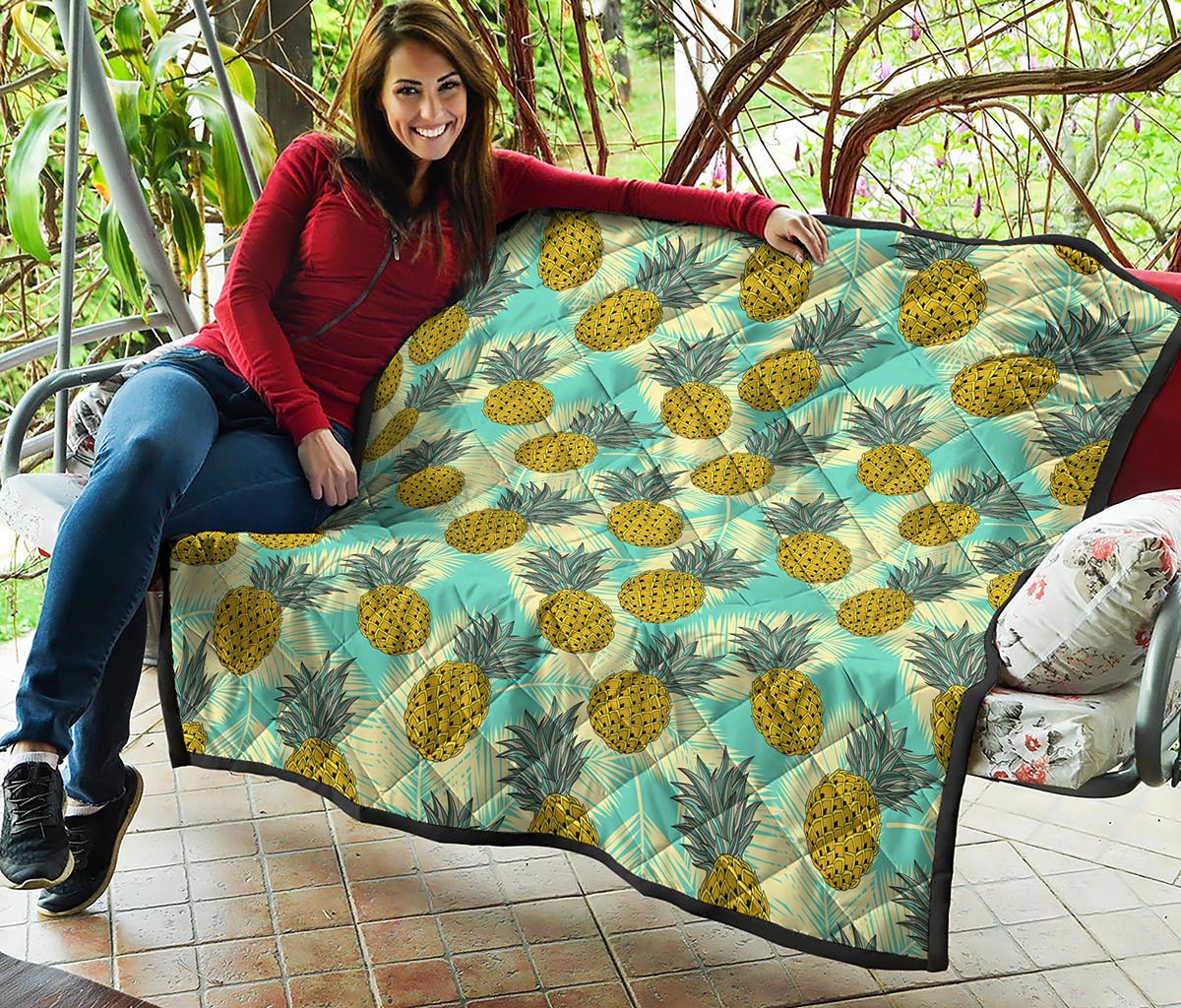 Tropical Vintage Pineapple Pattern Print Quilt