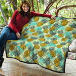 Tropical Vintage Pineapple Pattern Print Quilt