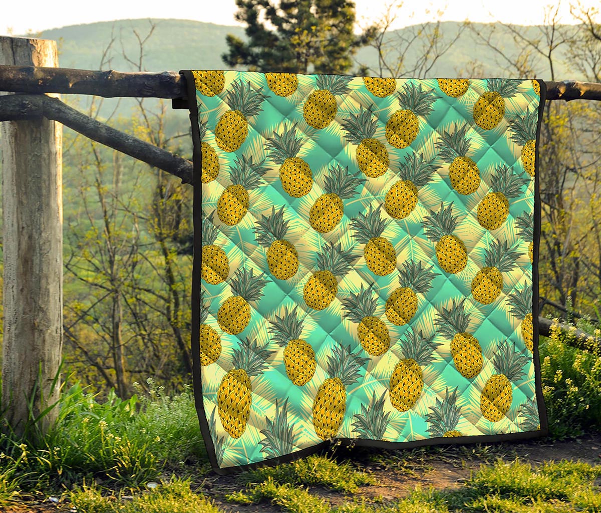 Tropical Vintage Pineapple Pattern Print Quilt