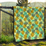 Tropical Vintage Pineapple Pattern Print Quilt