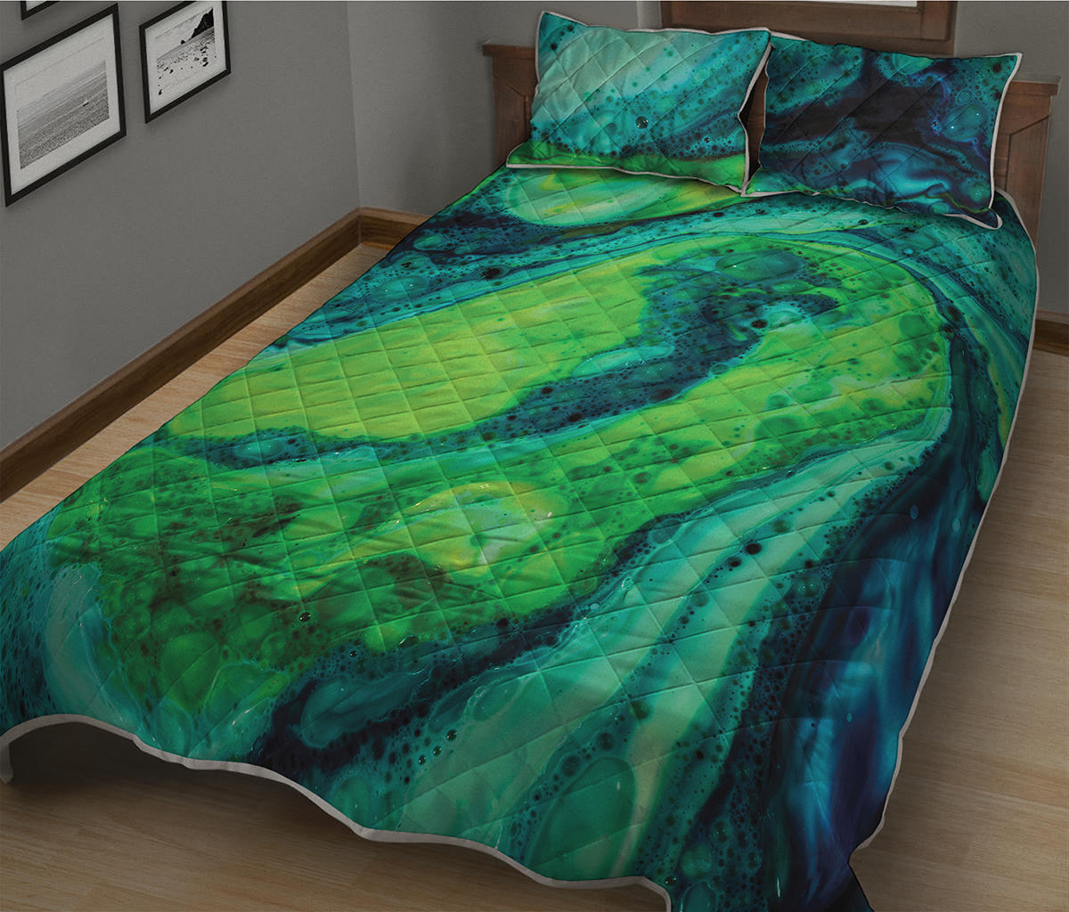 Turquoise And Green Acid Melt Print Quilt Bed Set