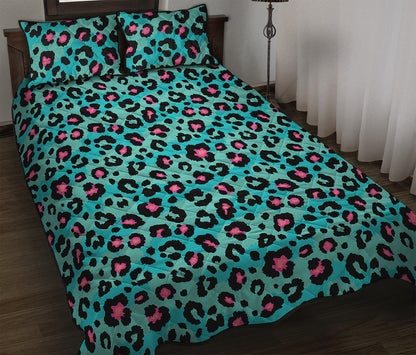 Turquoise And Pink Leopard Print Quilt Bed Set