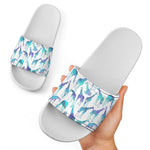 Turquoise Giraffe Pattern Print White Slide Sandals