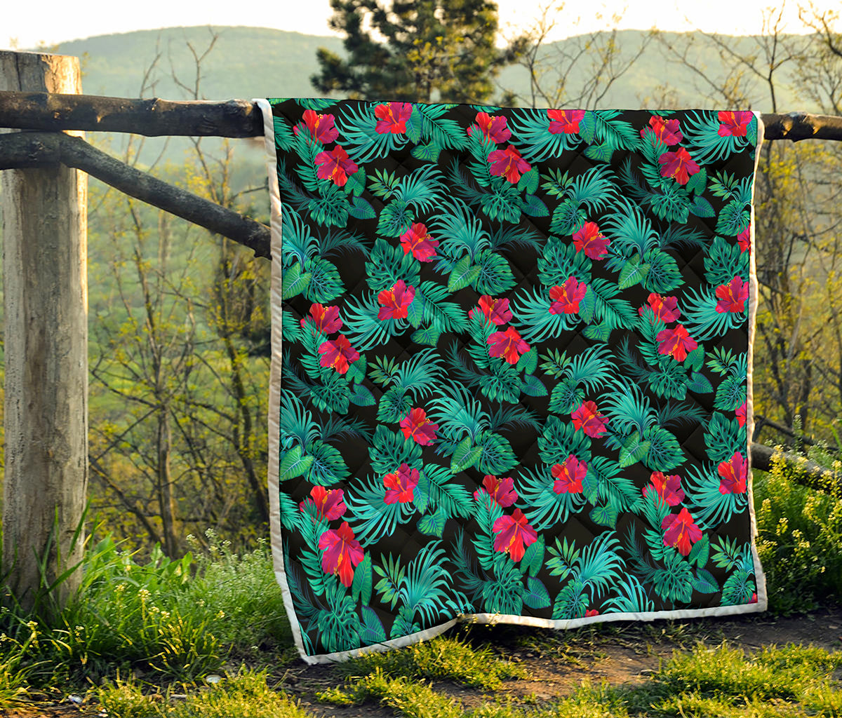 Turquoise Hawaiian Palm Leaves Print Quilt