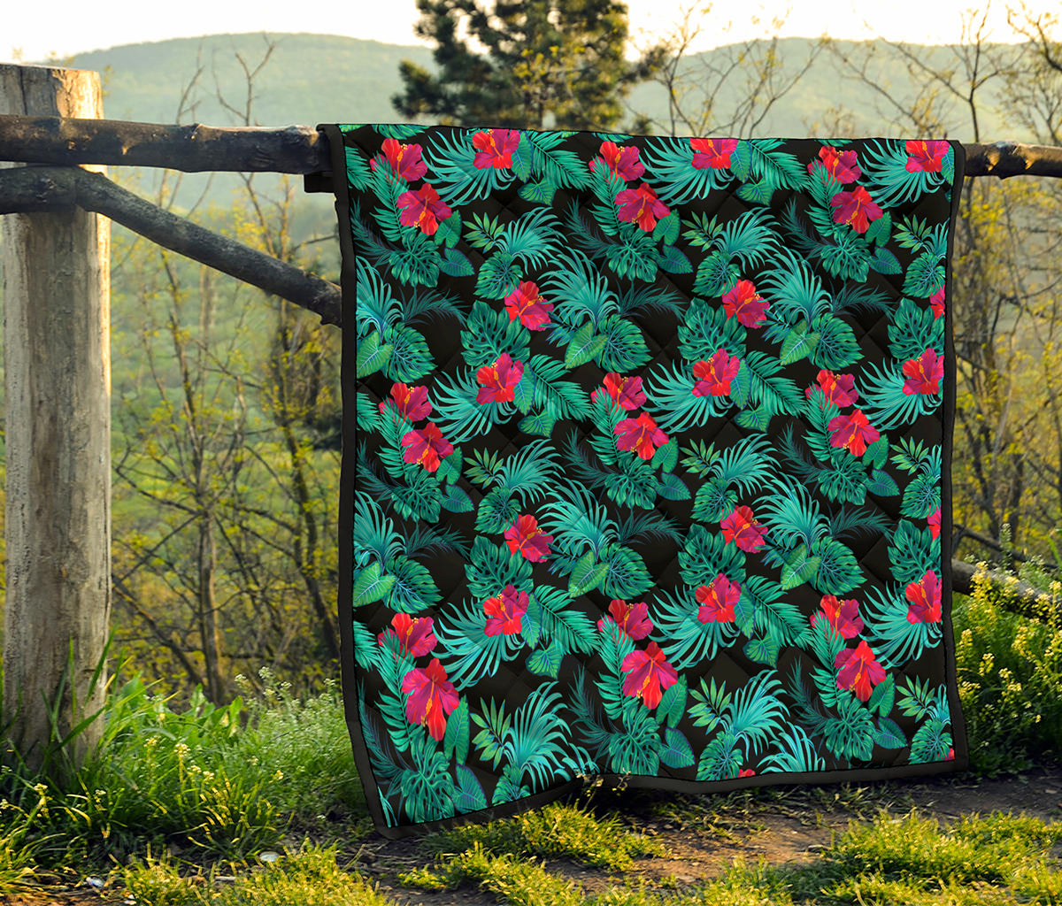 Turquoise Hawaiian Palm Leaves Print Quilt