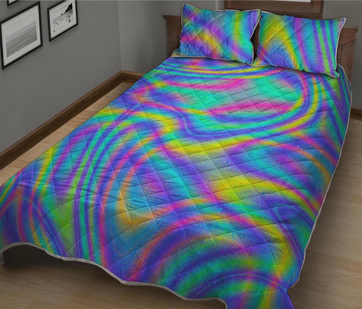 Turquoise Holographic Trippy Print Quilt Bed Set