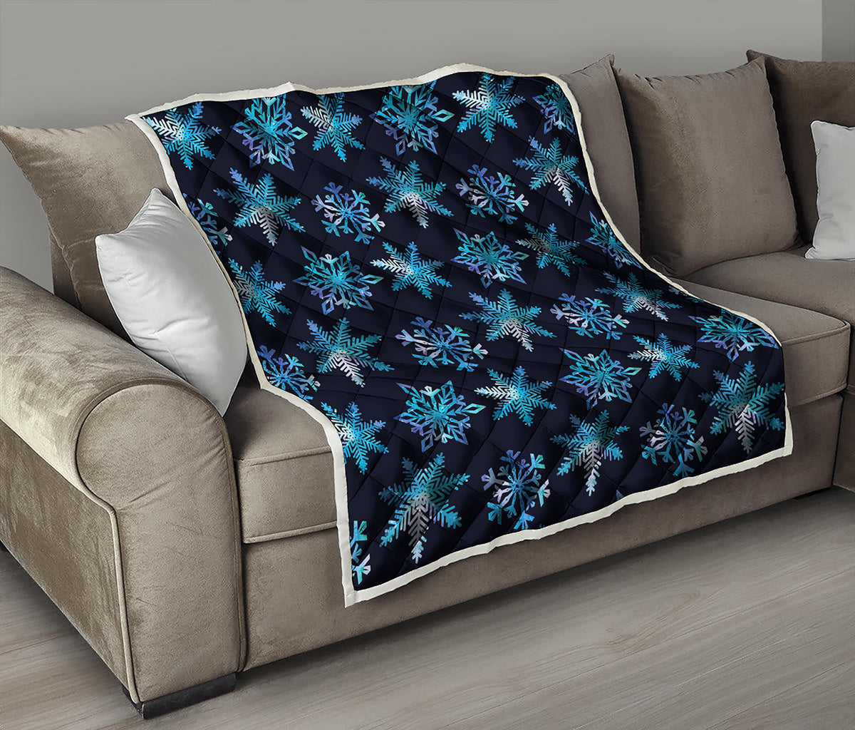Turquoise Snowflake Pattern Print Quilt