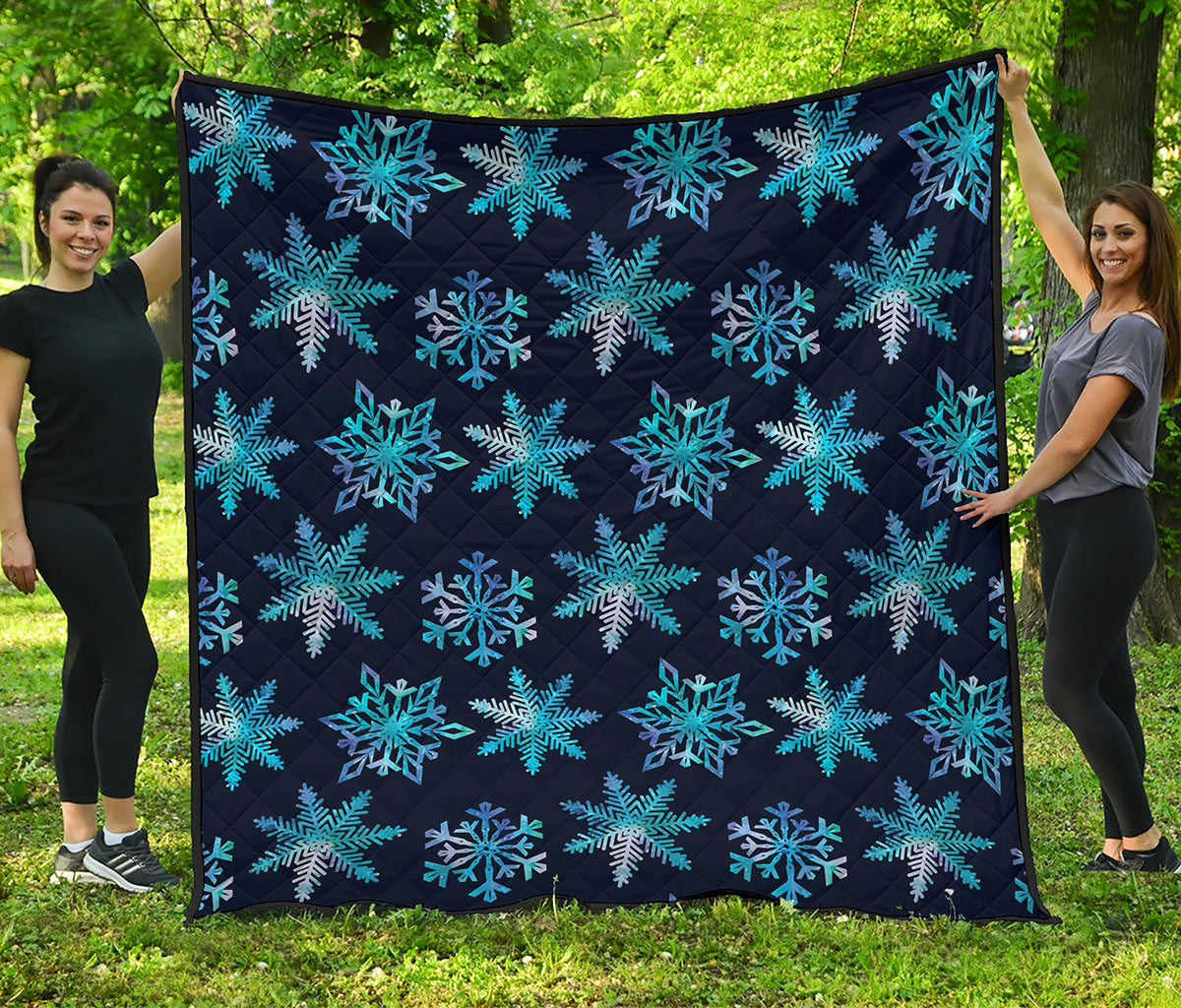 Turquoise Snowflake Pattern Print Quilt