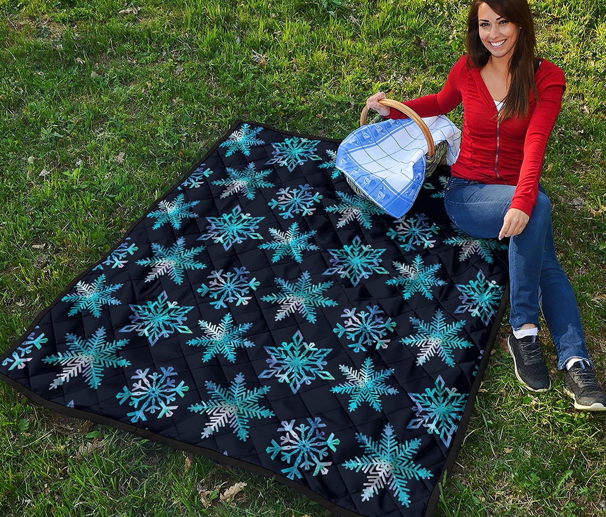 Turquoise Snowflake Pattern Print Quilt