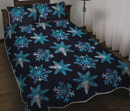 Turquoise Snowflake Pattern Print Quilt Bed Set