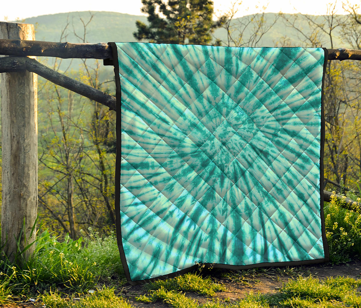 Turquoise Tie Dye Print Quilt