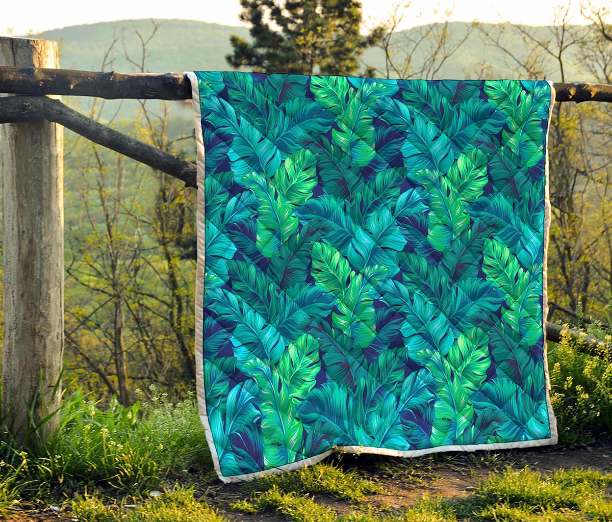 Turquoise Tropical Leaf Pattern Print Quilt