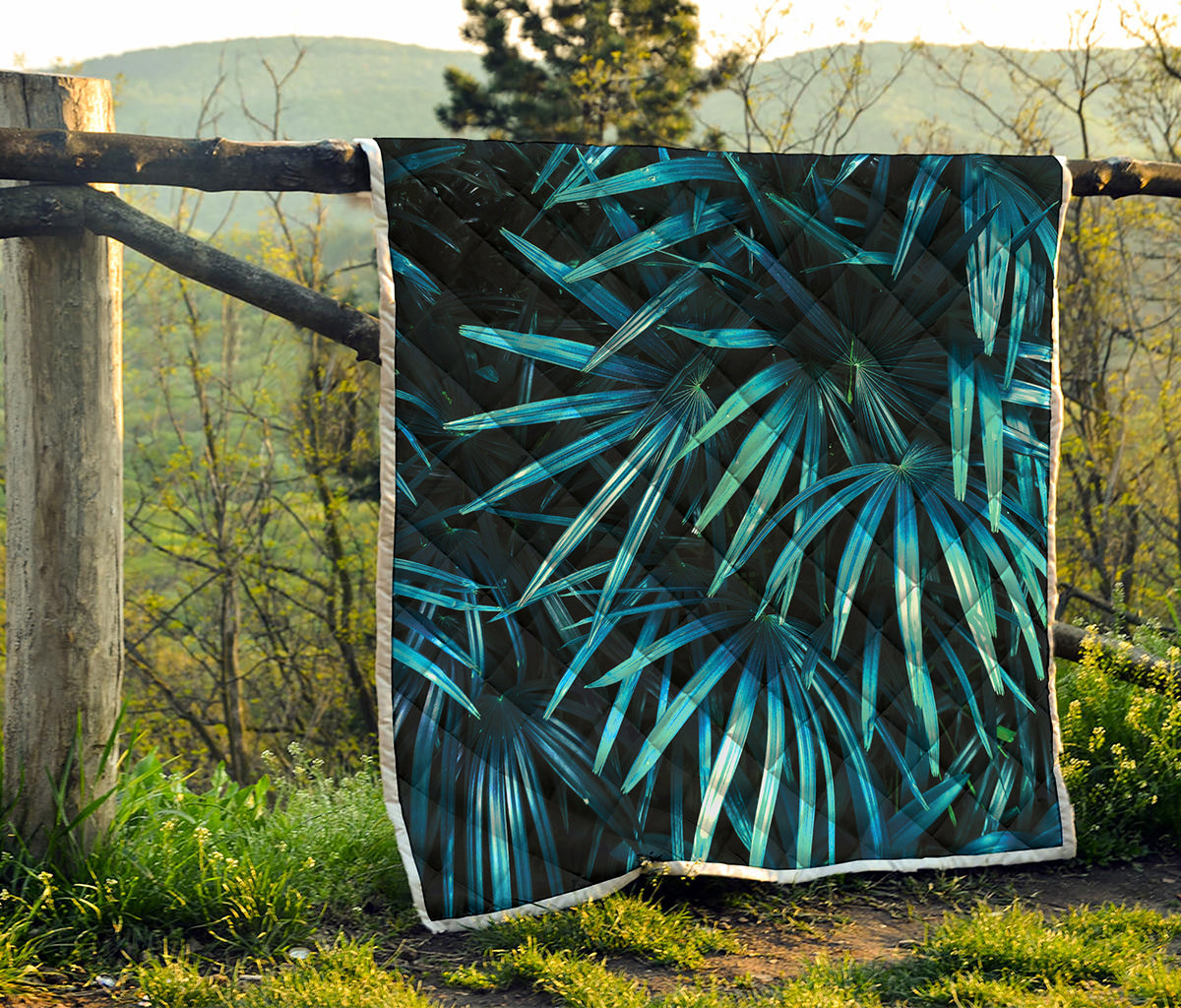 Turquoise Tropical Leaves Print Quilt