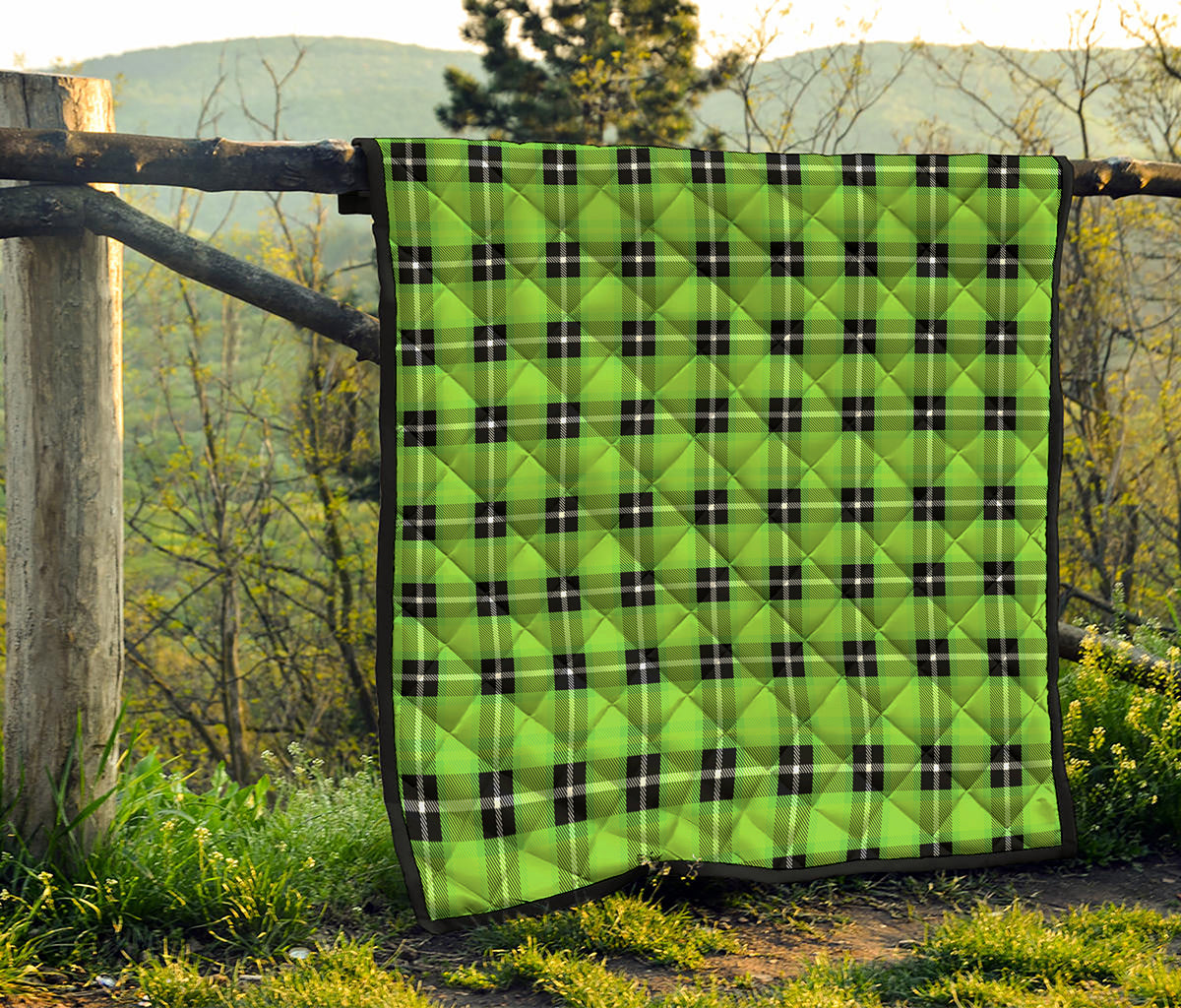 UFO Green Tartan Pattern Print Quilt