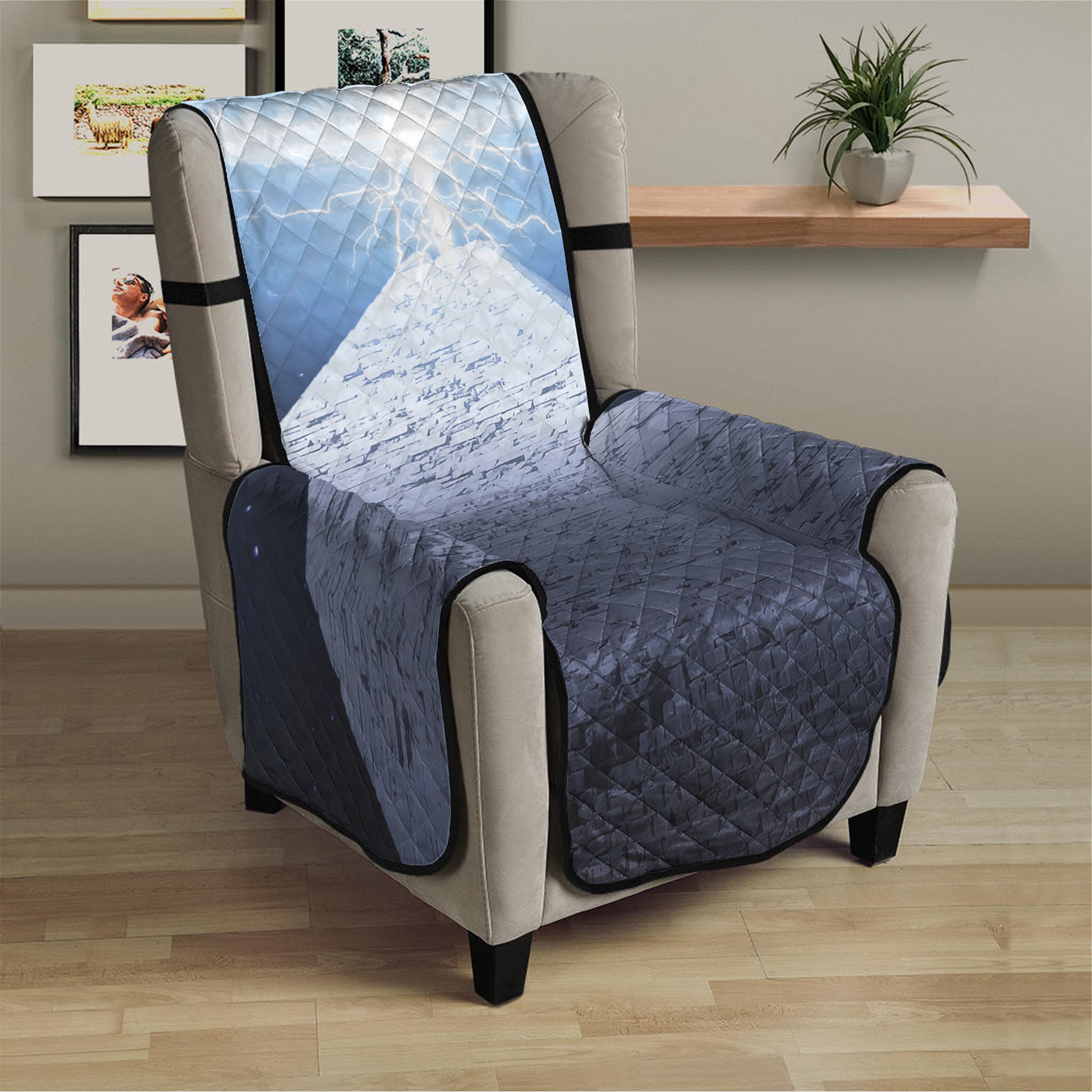 UFO Pyramid Print Armchair Protector