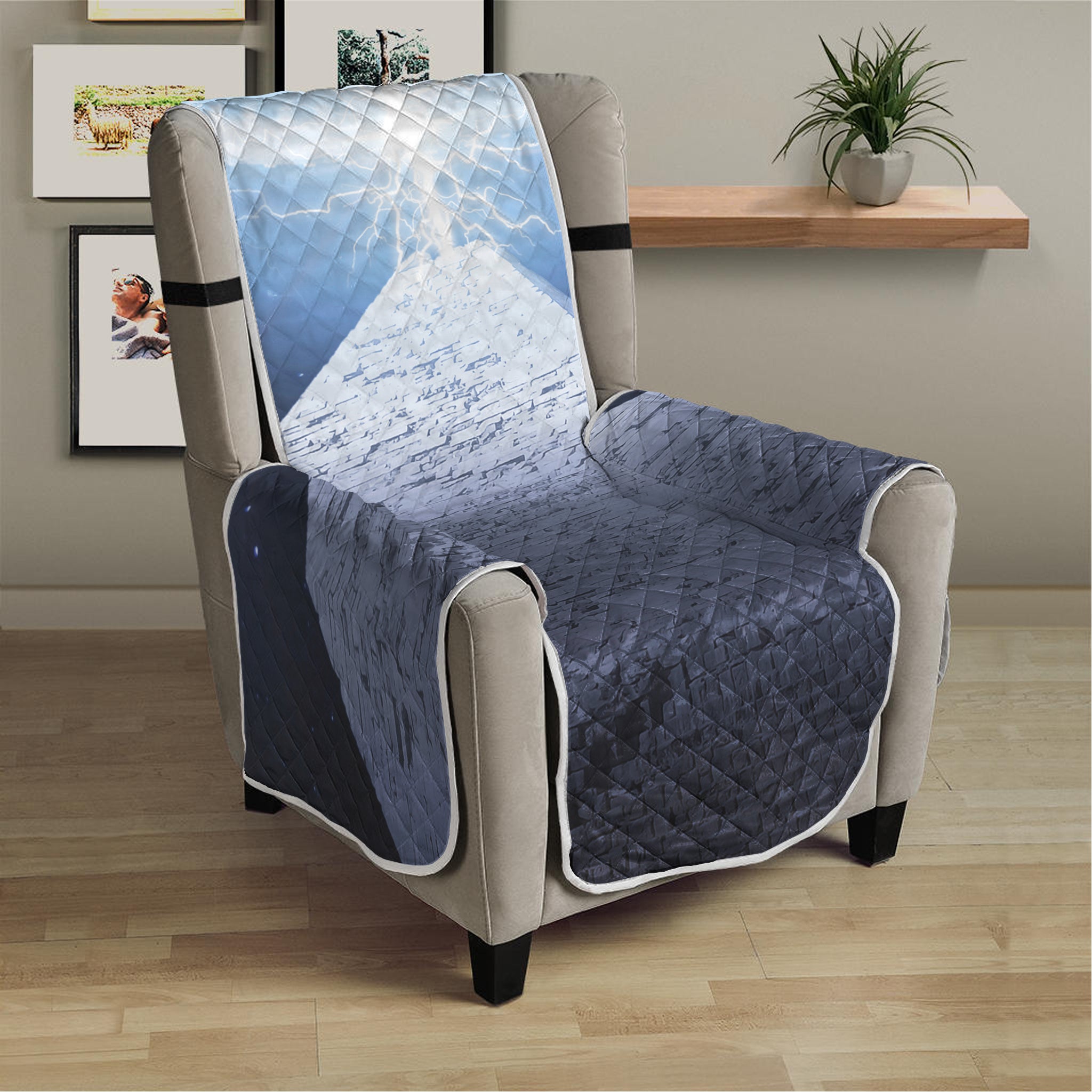 UFO Pyramid Print Armchair Protector