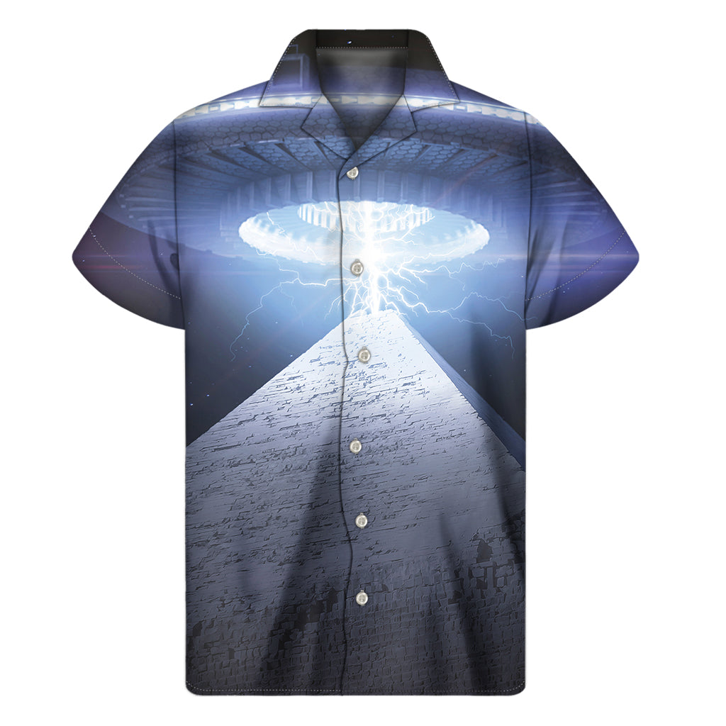 UFO Pyramid Print Men's Short Sleeve Shirt