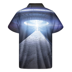 UFO Pyramid Print Men's Short Sleeve Shirt