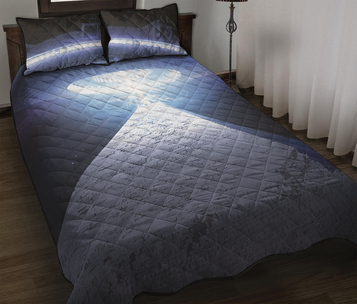UFO Pyramid Print Quilt Bed Set