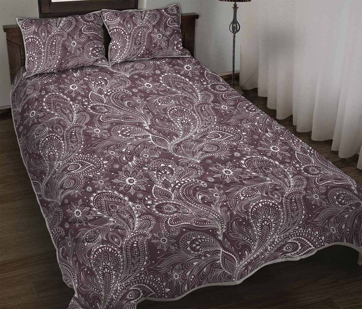 Umber Floral Bohemian Pattern Print Quilt Bed Set