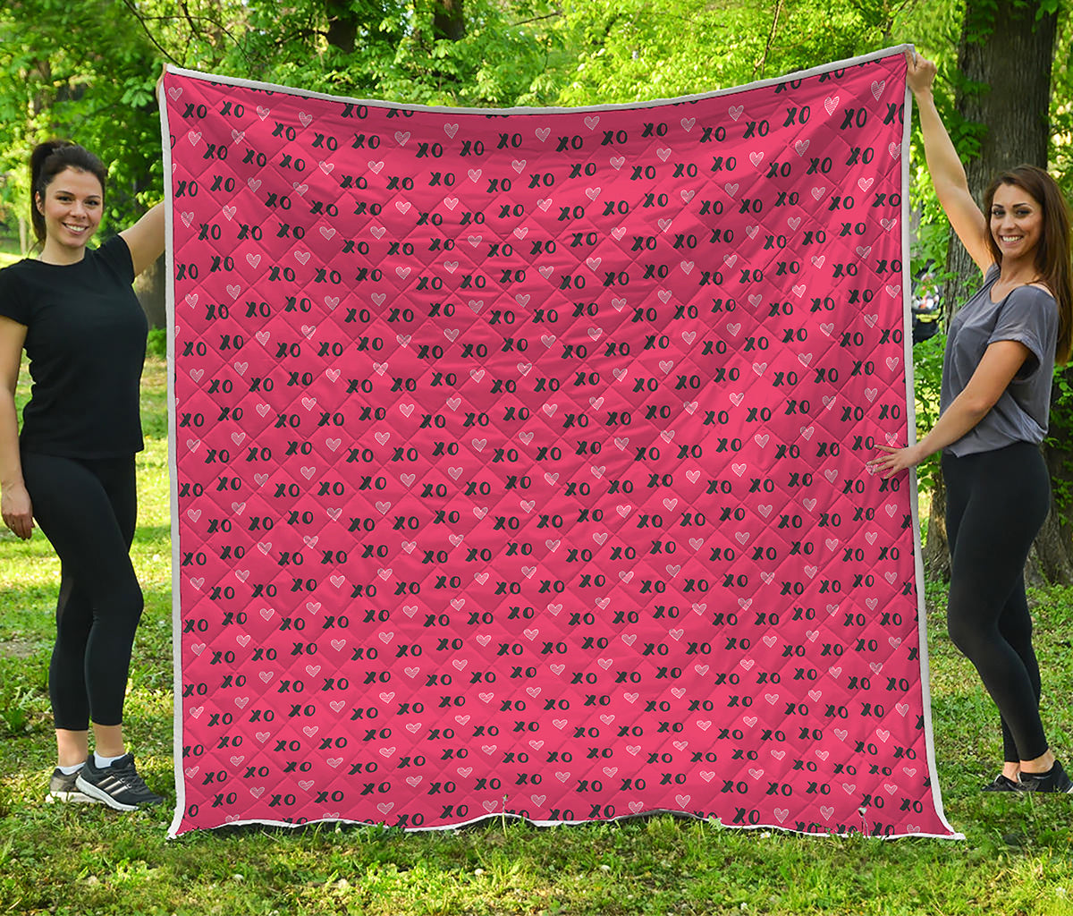 Valentine's Day XOXO Pattern Print Quilt