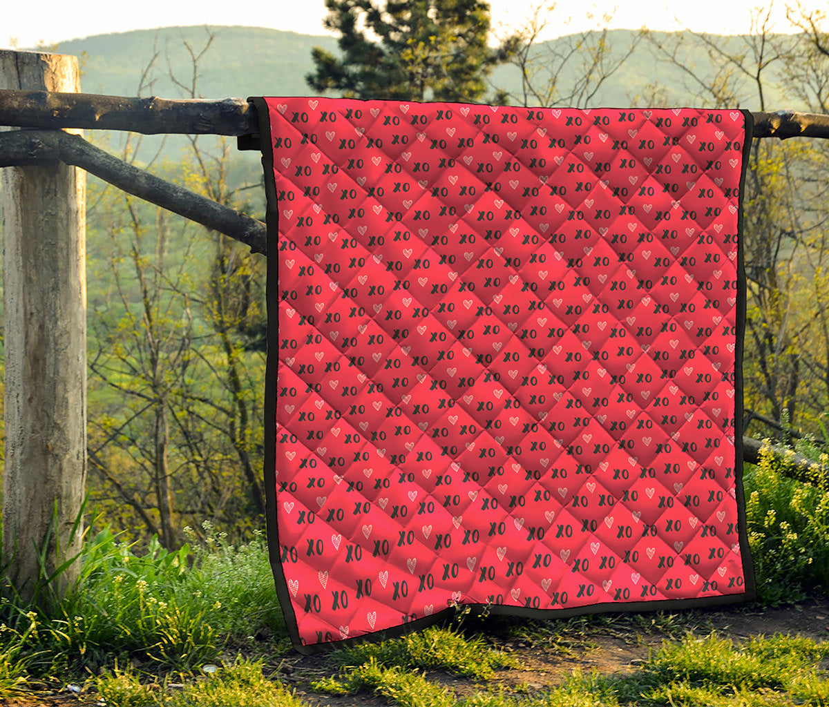 Valentine's Day XOXO Pattern Print Quilt