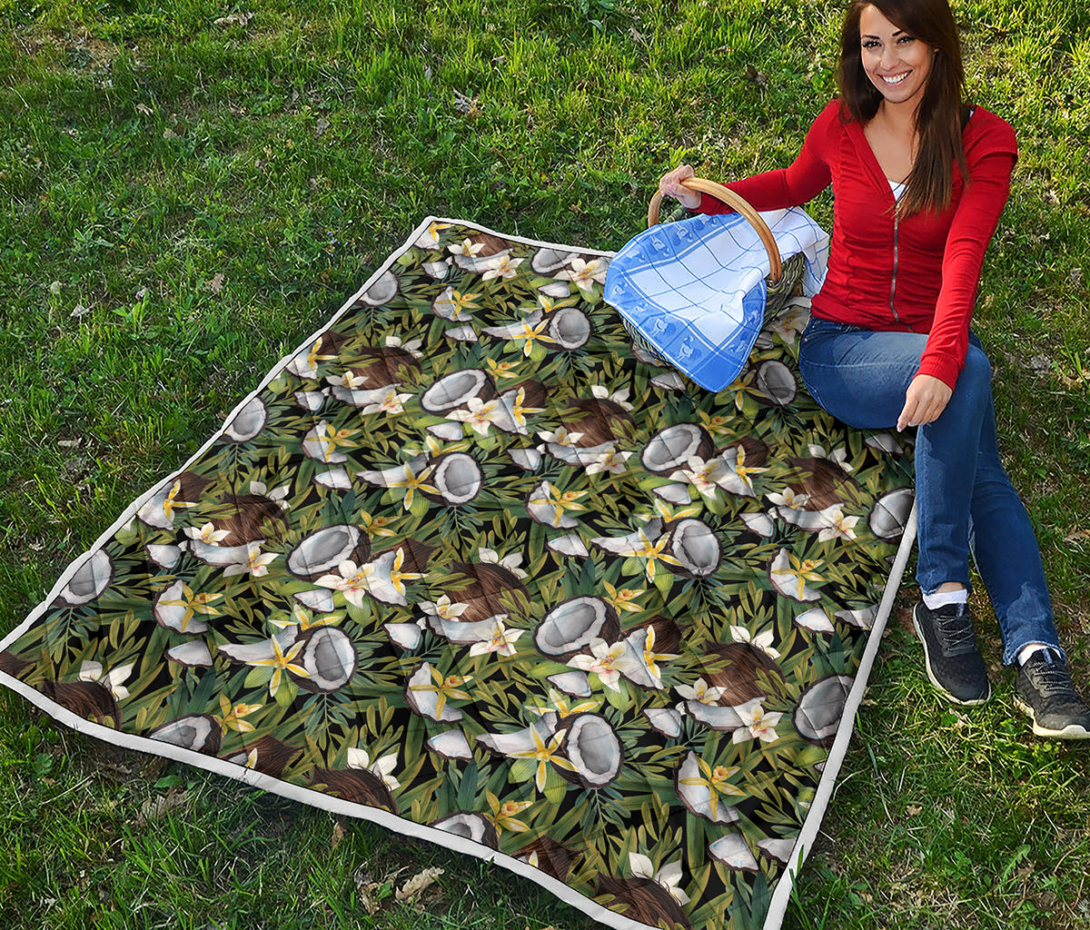 Vanilla Flower And Coconut Pattern Print Quilt