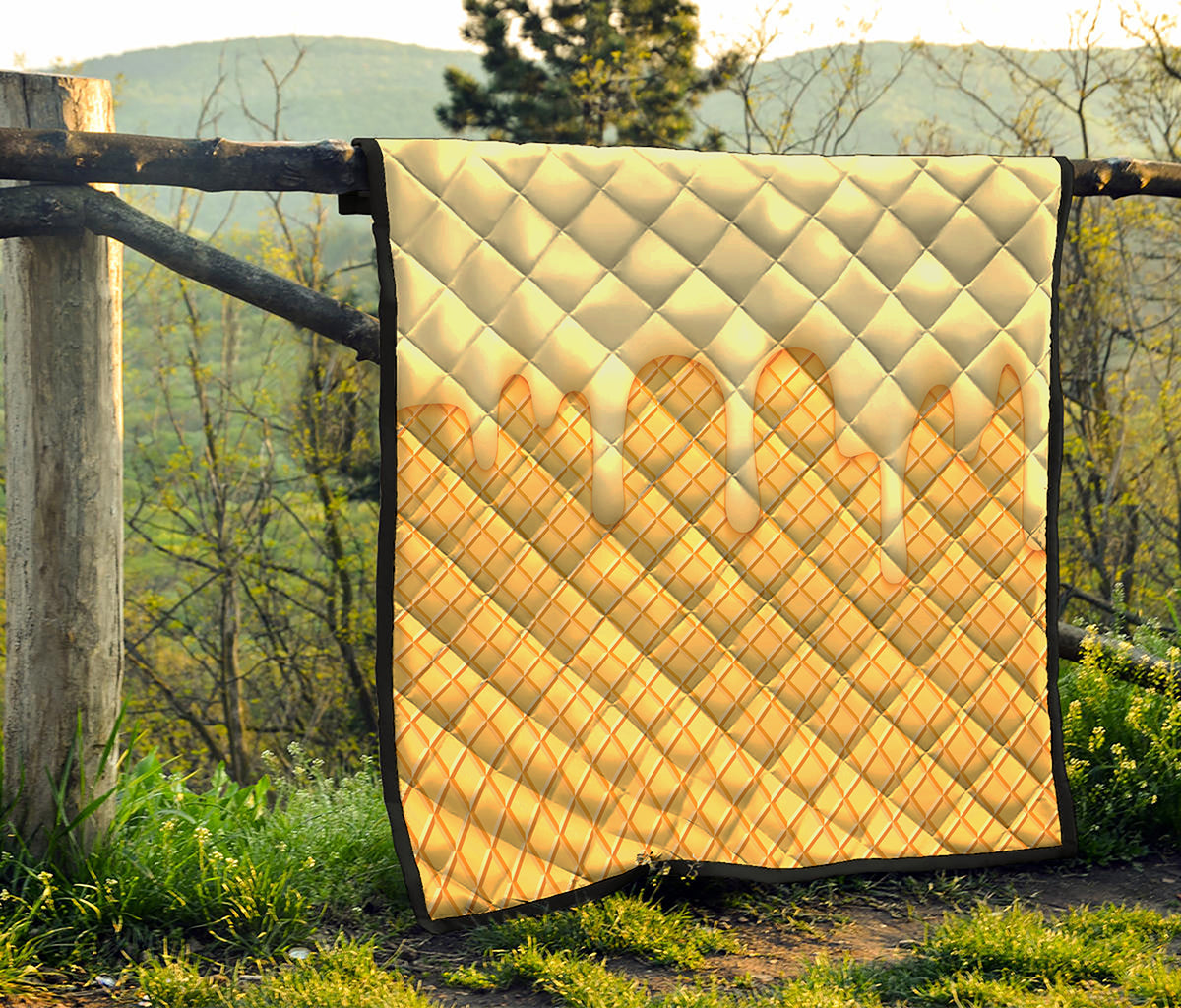 Vanilla Ice Cream Melted Print Quilt
