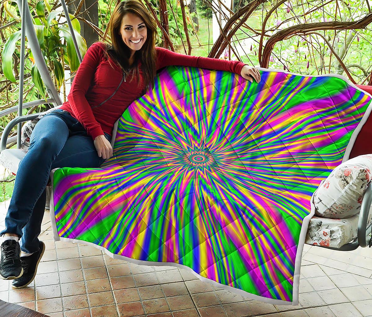 Vibrant Psychedelic Optical Illusion Quilt