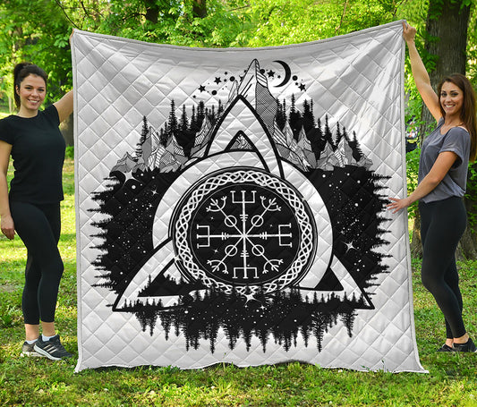 Viking Celtic Trinity Knot Print Quilt