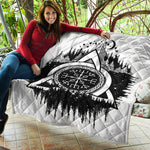 Viking Celtic Trinity Knot Print Quilt