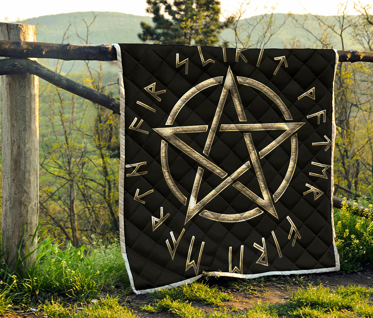 Viking Nordic Runes Pentagram Print Quilt