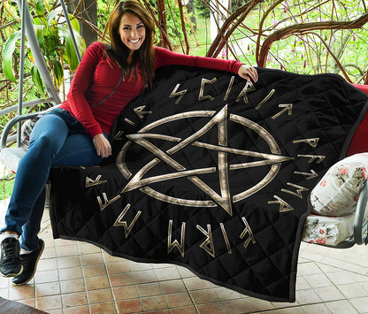 Viking Nordic Runes Pentagram Print Quilt