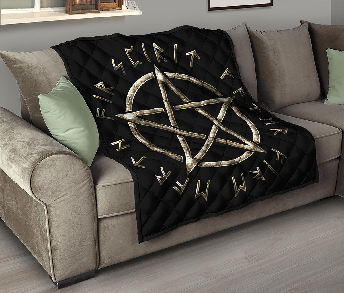 Viking Nordic Runes Pentagram Print Quilt