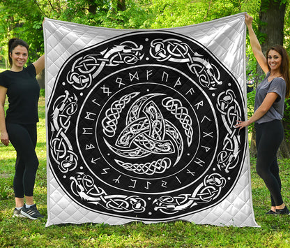 Viking Triple Horn Of Odin Print Quilt