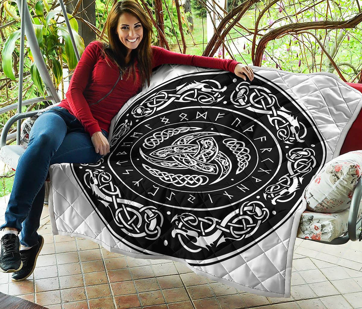 Viking Triple Horn Of Odin Print Quilt