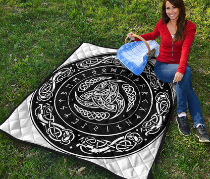 Viking Triple Horn Of Odin Print Quilt