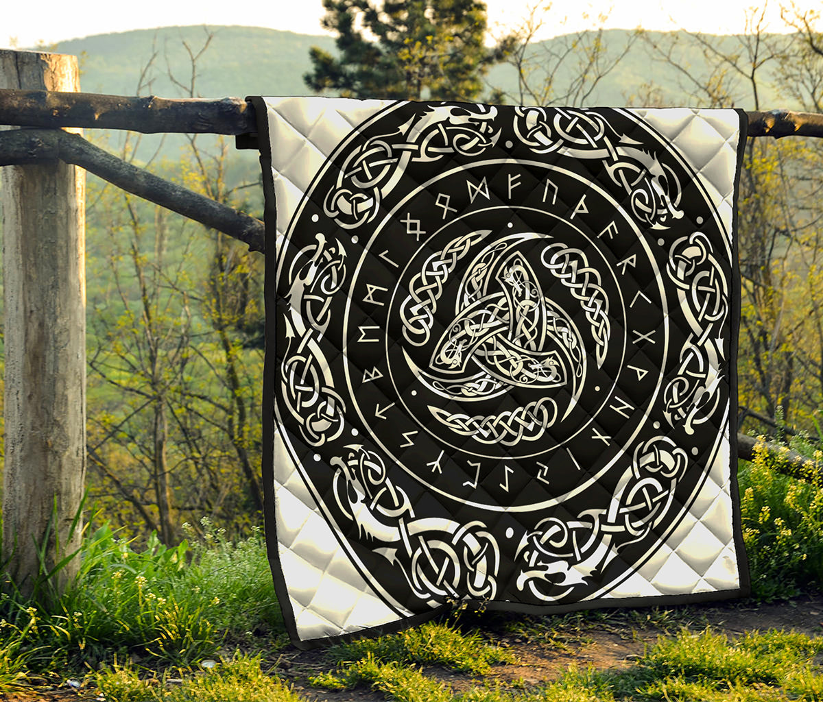 Viking Triple Horn Of Odin Print Quilt