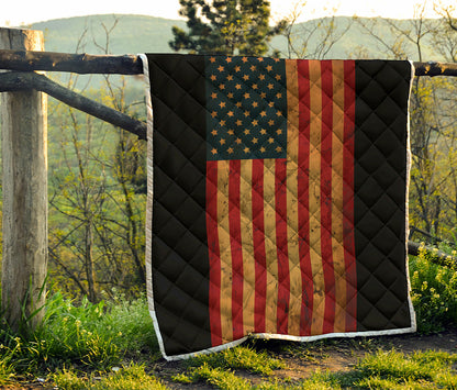 Vintage American Flag Print Quilt