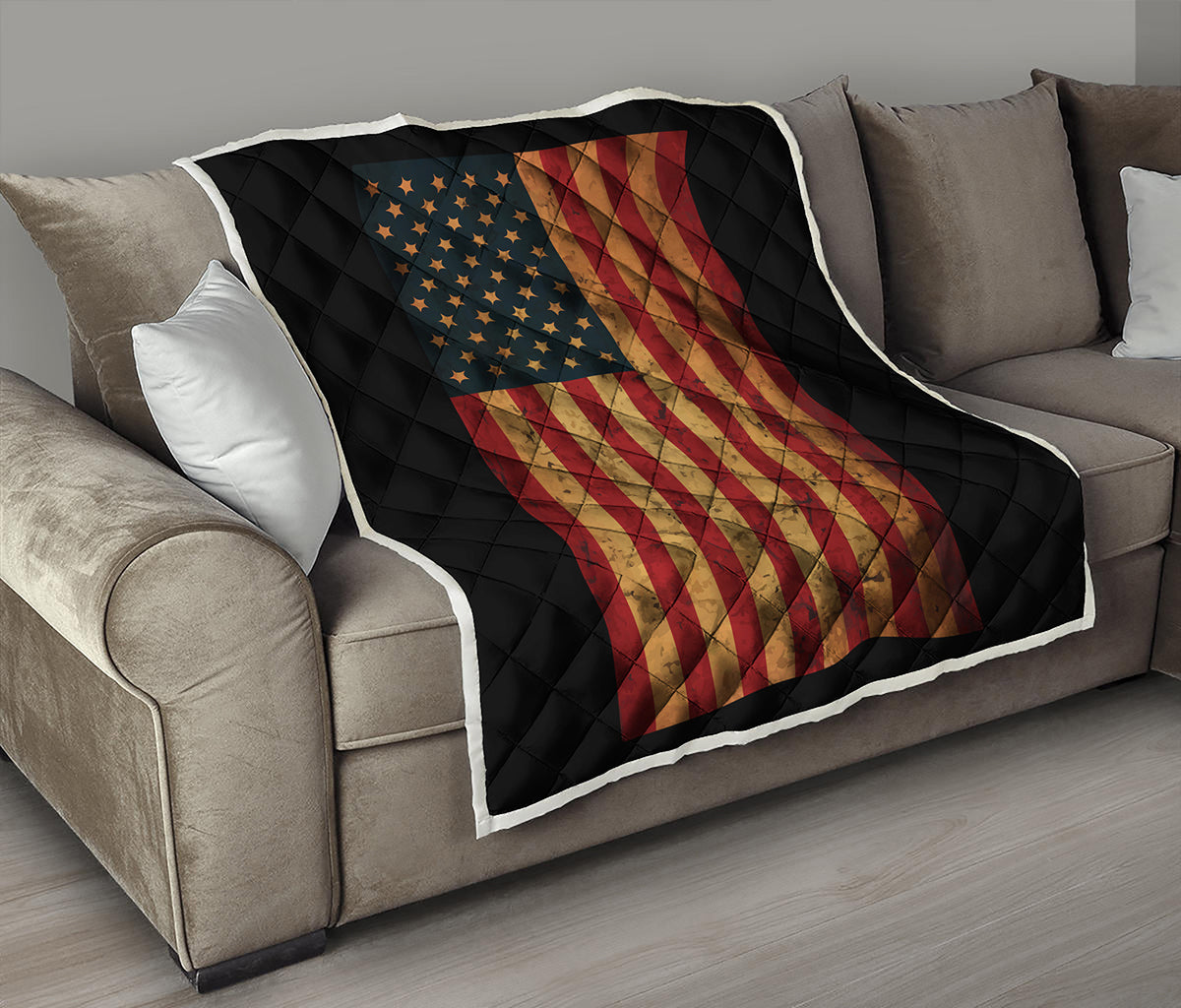 Vintage American Flag Print Quilt