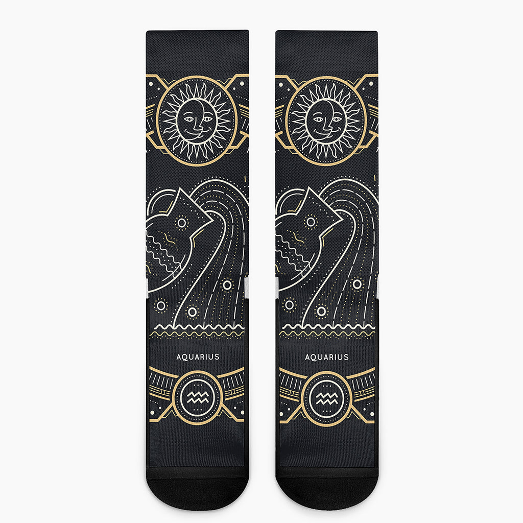 Vintage Aquarius Zodiac Sign Print Crew Socks