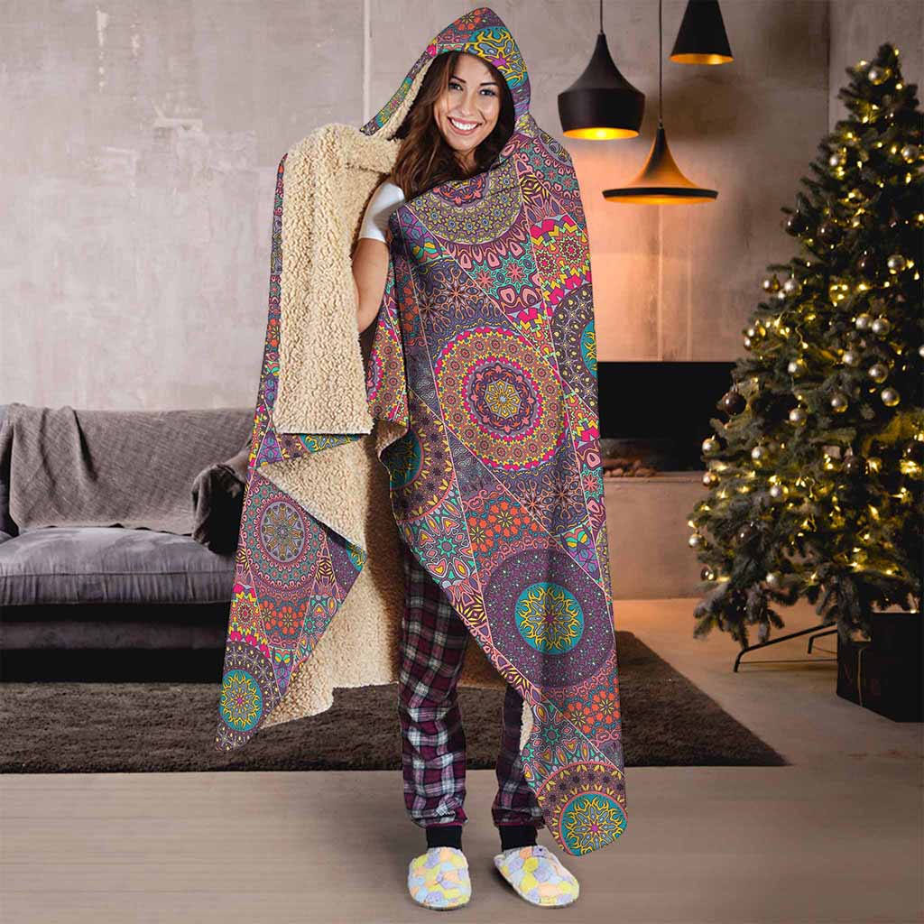 Vintage Bohemian Floral Mandala Print Hooded Blanket