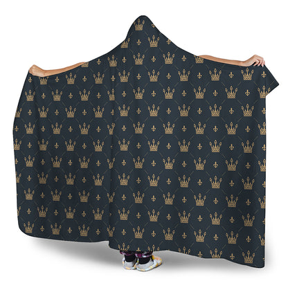 Vintage Crown Pattern Print Hooded Blanket