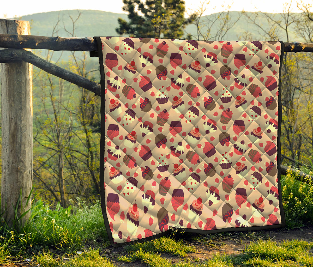 Vintage Cupcake Pattern Print Quilt