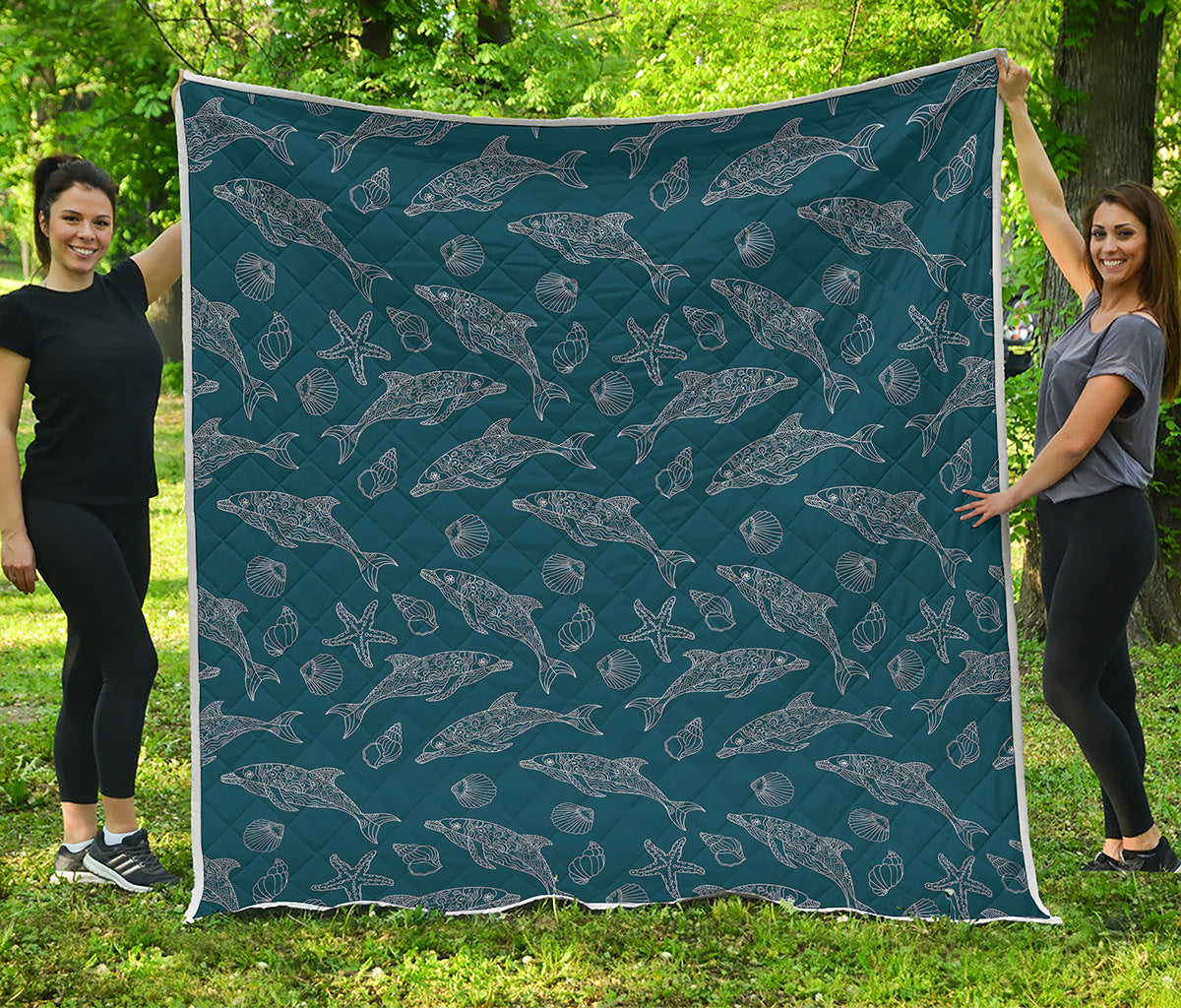 Vintage Dolphins Pattern Print Quilt