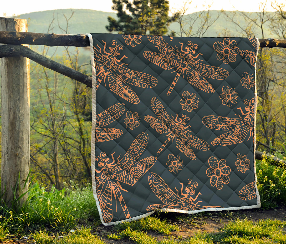 Vintage Dragonfly Pattern Print Quilt