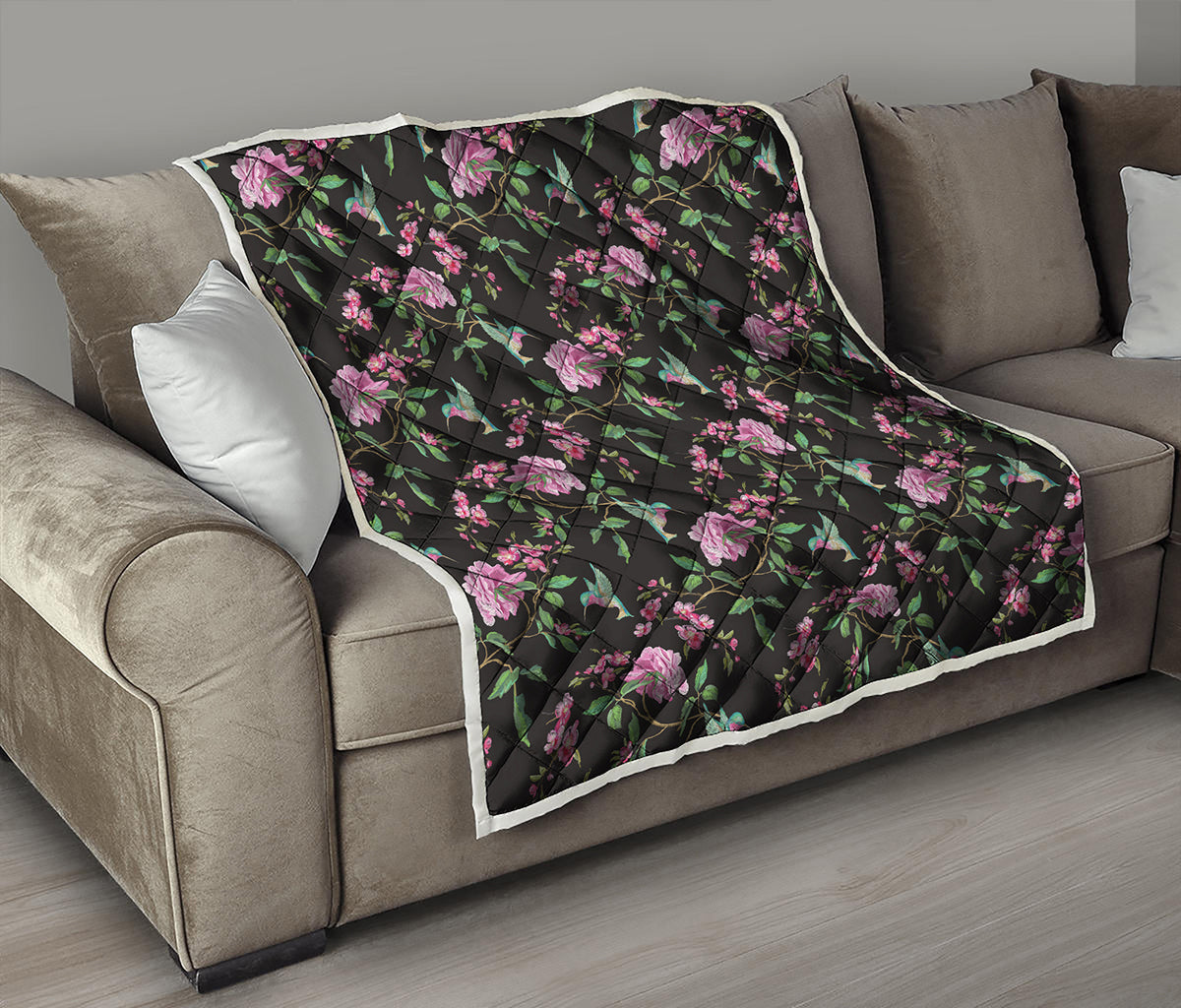 Vintage Floral Hummingbird Print Quilt